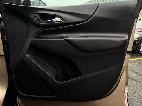 Used 2019 Chevrolet Equinox LT image 15