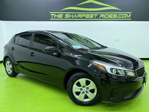 Used 2017 Kia Forte LX FWD image 1