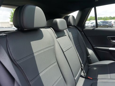Used 2025 Mercedes-Benz GLC 300 4MATIC image 59