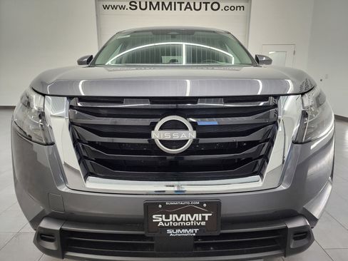 Used 2025 Nissan Pathfinder SV image 22