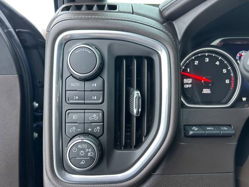 Used 2019 Chevrolet Silverado 1500 LTZ w/ LTZ Premium Package image 4