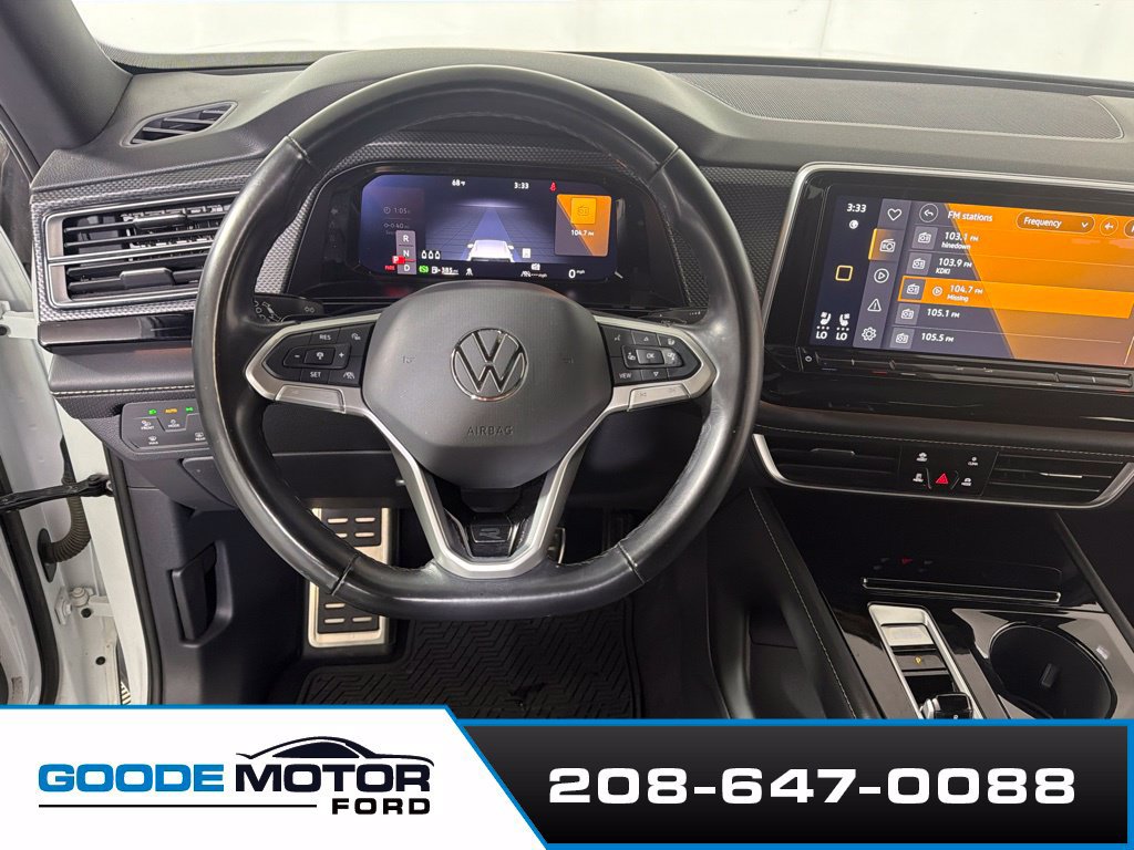 Used 2024 Volkswagen Atlas Cross Sport SEL R-Line AWD/4WD image 12