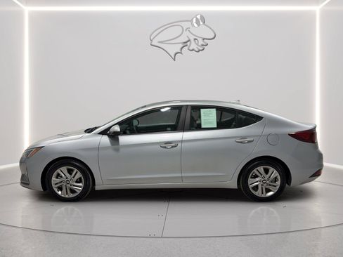 Used 2020 Hyundai Elantra SEL FWD image 2