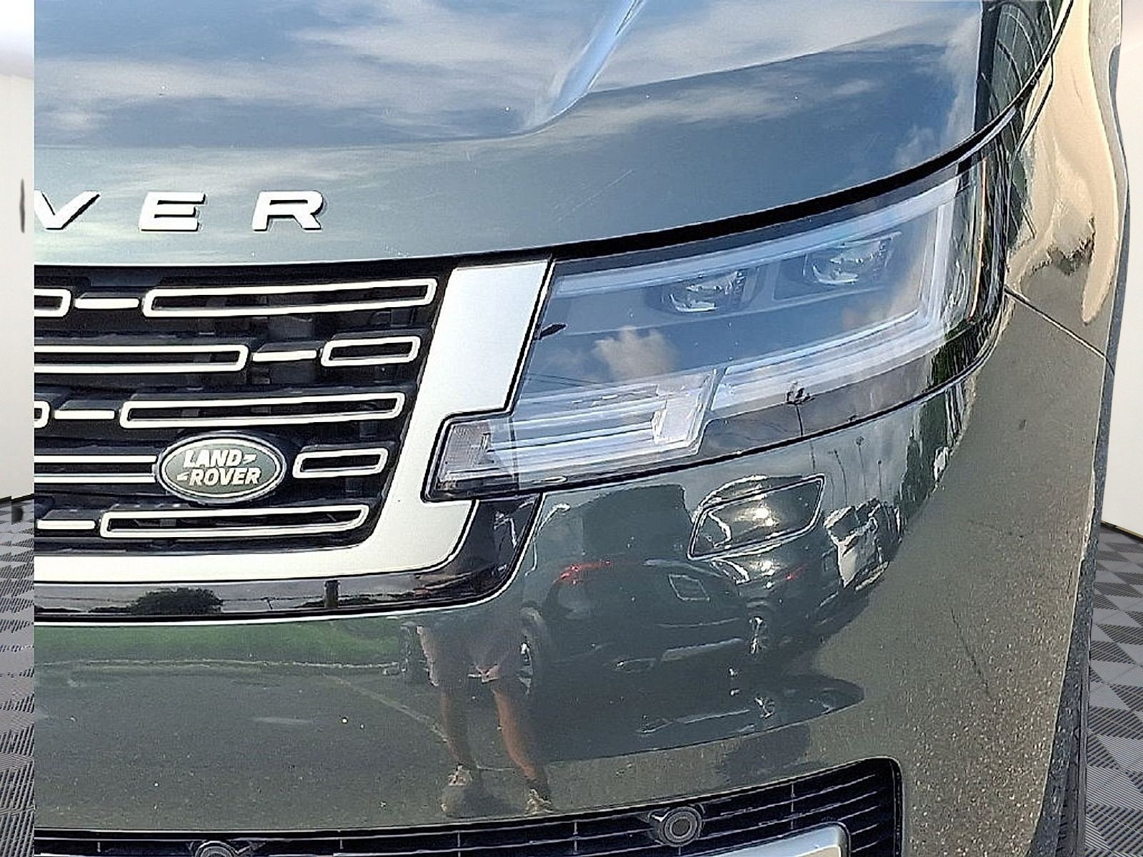 Certified 2023 Land Rover Range Rover SE AWD/4WD image 9