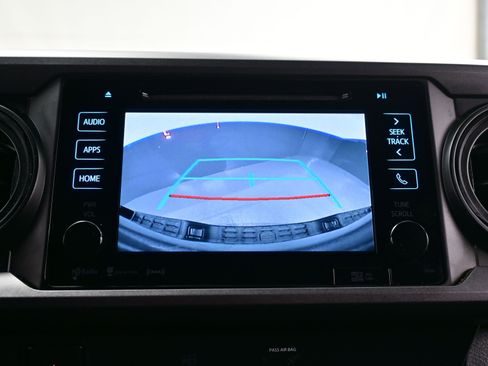 Used 2019 Toyota Tacoma TRD Off-Road image 17