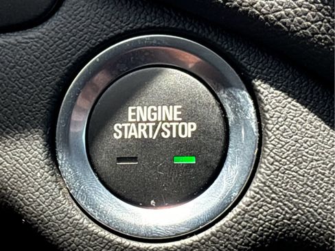 Certified 2023 Chevrolet Equinox LT FWD image 16