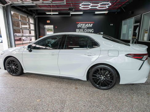 Used 2022 Toyota Camry XSE image 2