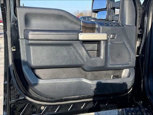 Used 2022 Ford F350 Lariat w/ Tremor Off-Road Package image 21