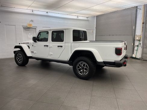New 2025 Jeep Gladiator Rubicon w/ Safety Group image 5