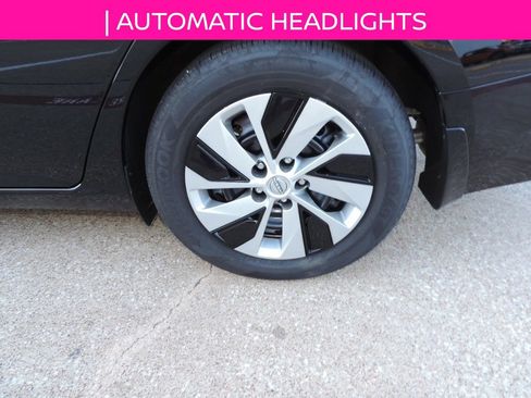 Used 2025 Nissan Altima 2.5 S image 12