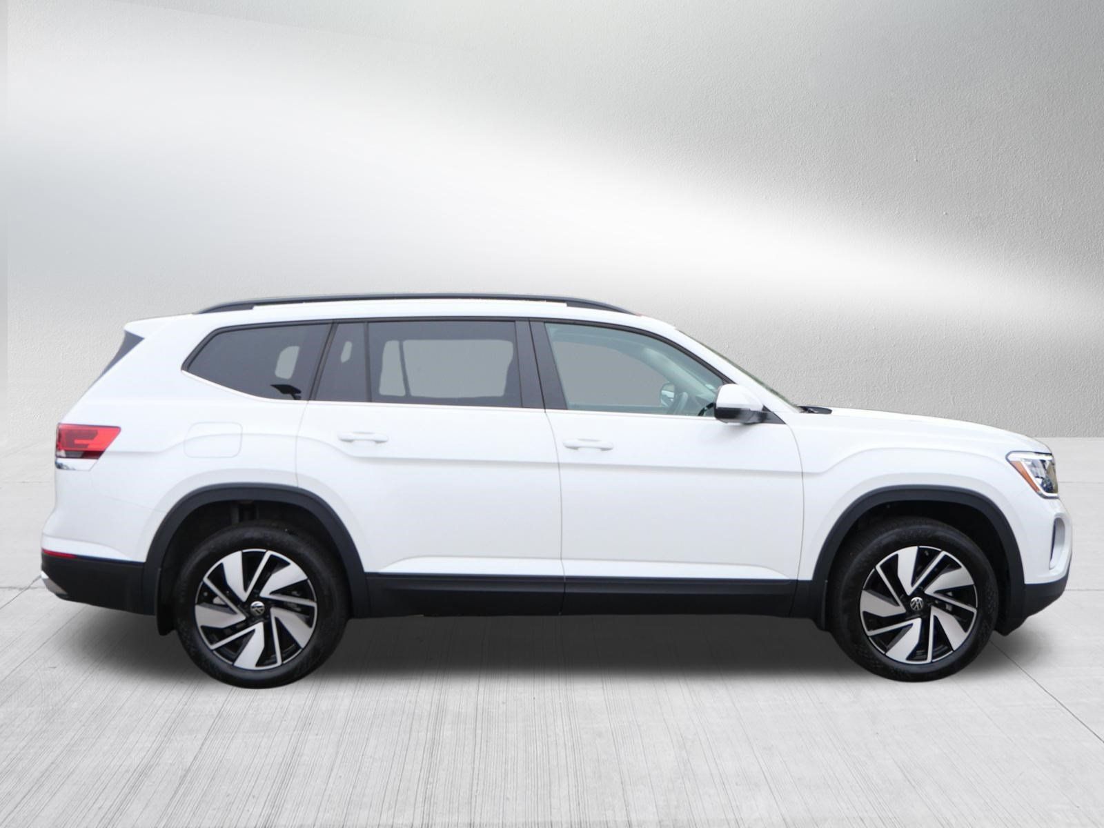 Certified 2026 Volkswagen Atlas SE AWD/4WD image 8