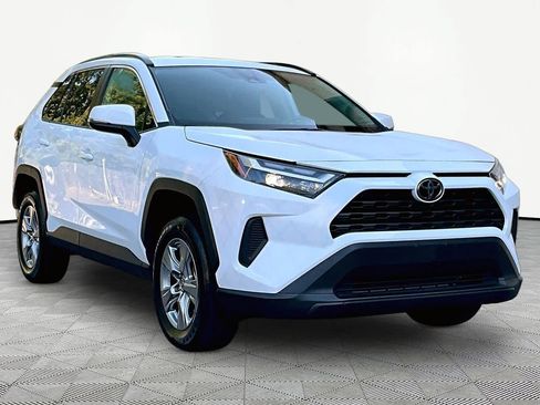 Certified 2025 Toyota RAV4 XLE AWD/4WD image 3