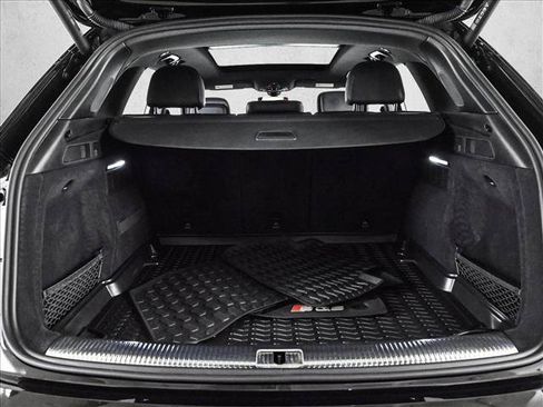 Used 2023 Audi SQ5 Premium Plus w/ Premium Plus Package AWD/4WD image 6