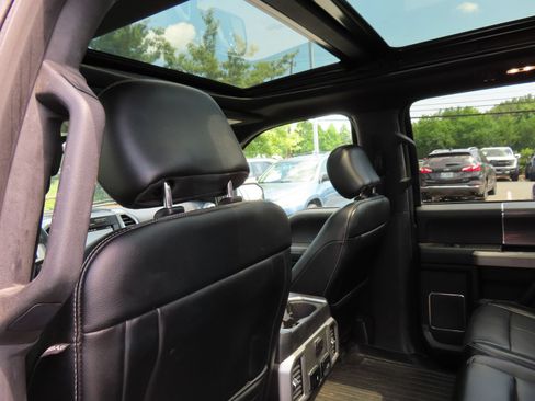 Used 2018 Ford F150 Lariat AWD/4WD image 32