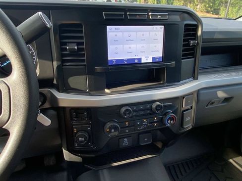 Used 2024 Ford F250 XL w/ XL Chrome Package AWD/4WD image 23