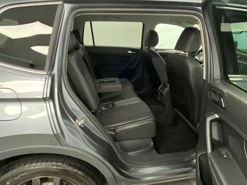 Used 2023 Volkswagen Tiguan SE image 35