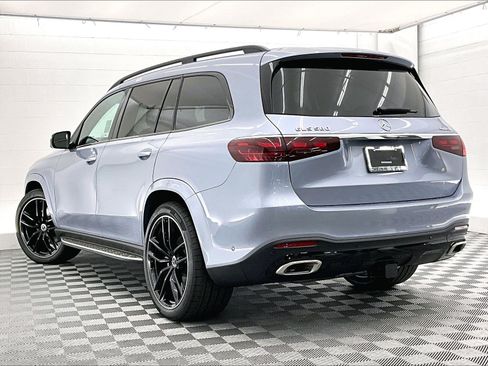 New 2026 Mercedes-Benz GLS 580 4MATIC image 2