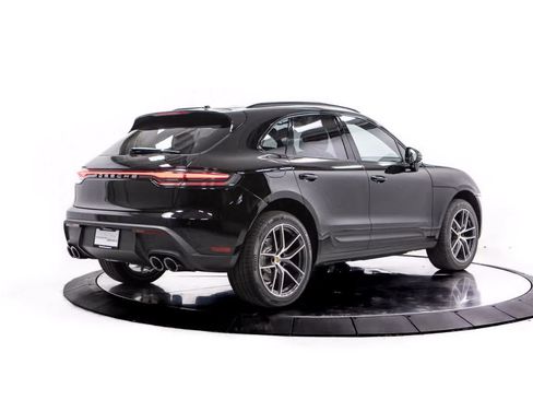 Certified 2026 Porsche Macan AWD/4WD image 7