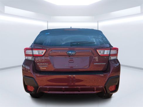 Used 2018 Subaru Crosstrek 2.0i Premium w/ Eyesight System image 5