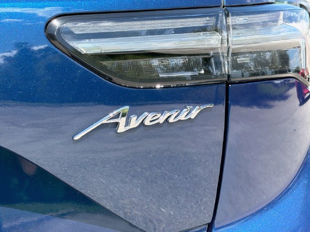 Used 2022 Buick Envision Avenir w/ Technology Package II FWD image 12