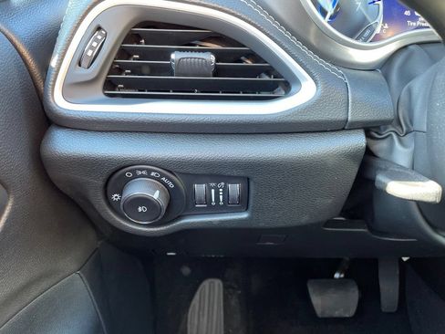 New 2026 Chrysler Pacifica Select w/ S Appearance Package FWD image 12