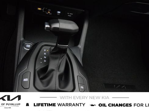 New 2026 Kia K4 FWD image 24