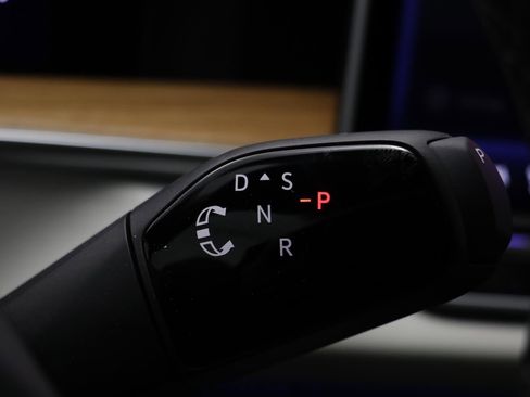 New 2026 Volkswagen Tiguan SEL R-Line image 14