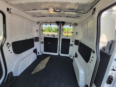 Used 2020 Nissan NV200 SV w/ Sliding Glass Door Package image 17