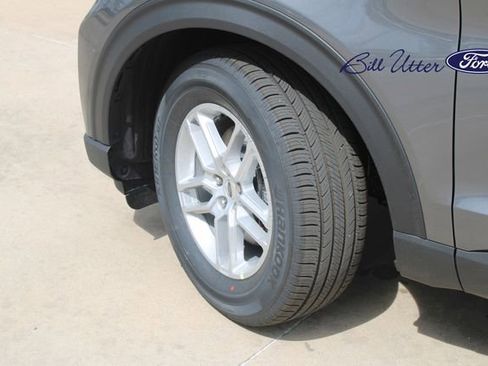 New 2026 Ford Explorer Active image 5