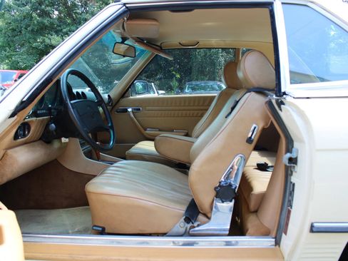 Used 1987 Mercedes-Benz 560 SL image 14