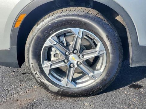 Used 2025 Chevrolet Blazer LT image 5