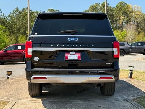 Used 2024 Ford Expedition Max XLT image 6