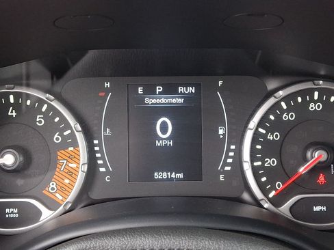 Used 2023 Jeep Renegade Latitude AWD/4WD image 20