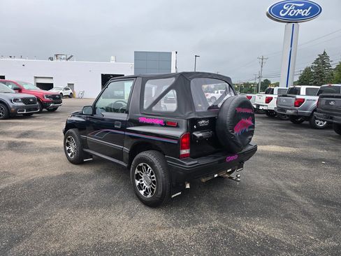 Used 1993 Geo Tracker 4WD 2-Door image 3