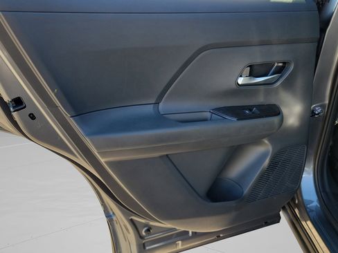 New 2026 Nissan Kicks SV image 9