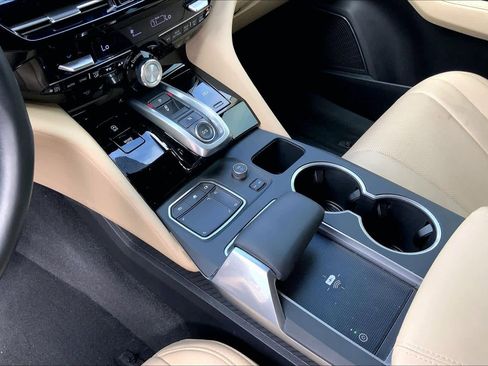 Used 2023 Acura MDX SH-AWD w/ Technology Package image 15