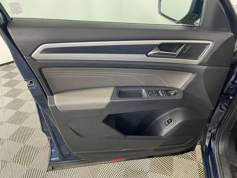 Used 2021 Volkswagen Atlas SEL R-Line AWD/4WD image 11