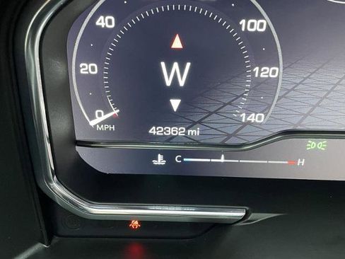 Used 2024 GMC Sierra 2500 AT4 w/ AT4 Preferred Package image 3