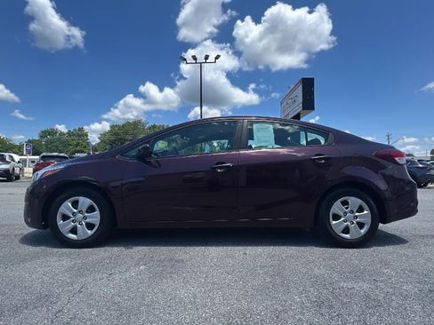 Used 2018 Kia Forte LX FWD image 3