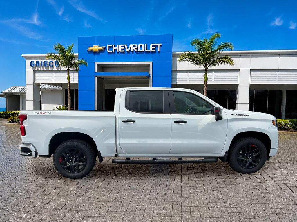 New 2026 Chevrolet Silverado 1500 RST w/ Redline Edition AWD/4WD image 6
