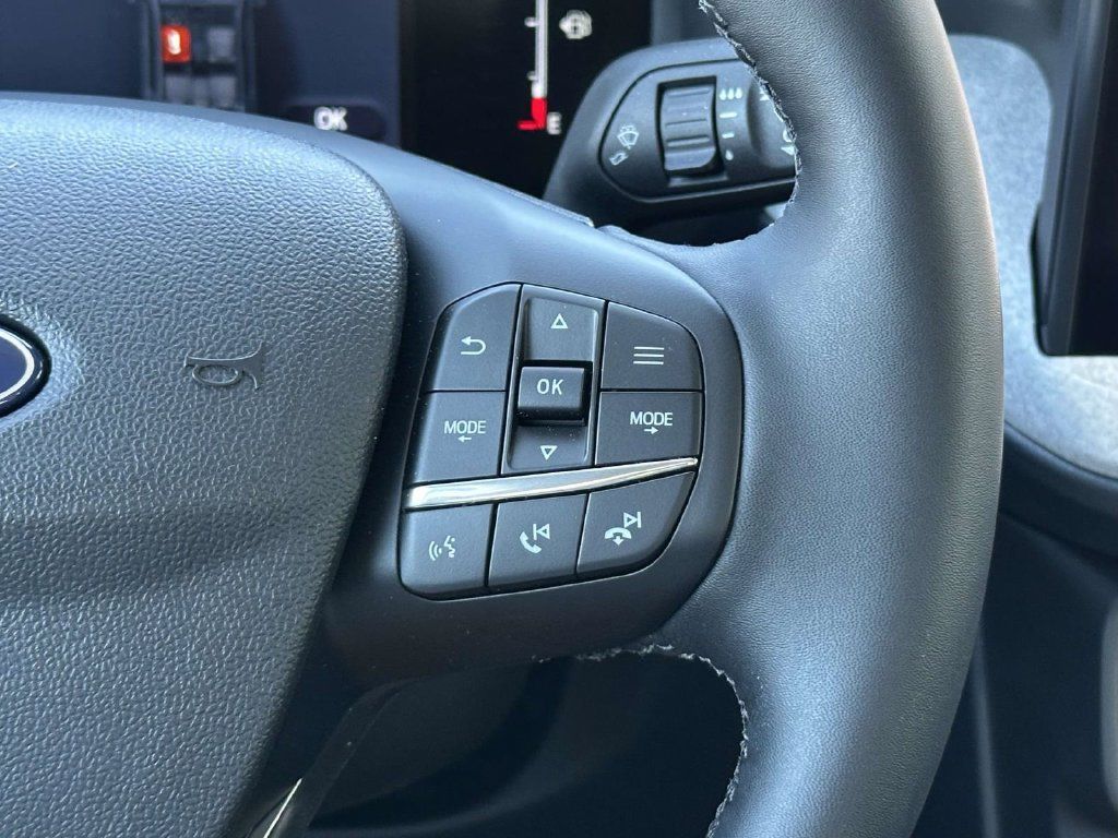Used 2025 Ford Maverick XLT w/ Equipment Group 301A AWD/4WD image 21