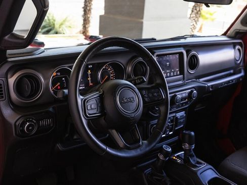 Used 2022 Jeep Wrangler Unlimited Sport AWD/4WD image 13
