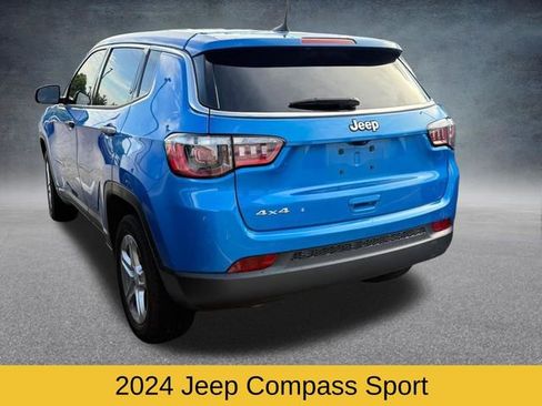 Used 2024 Jeep Compass Sport AWD/4WD image 3