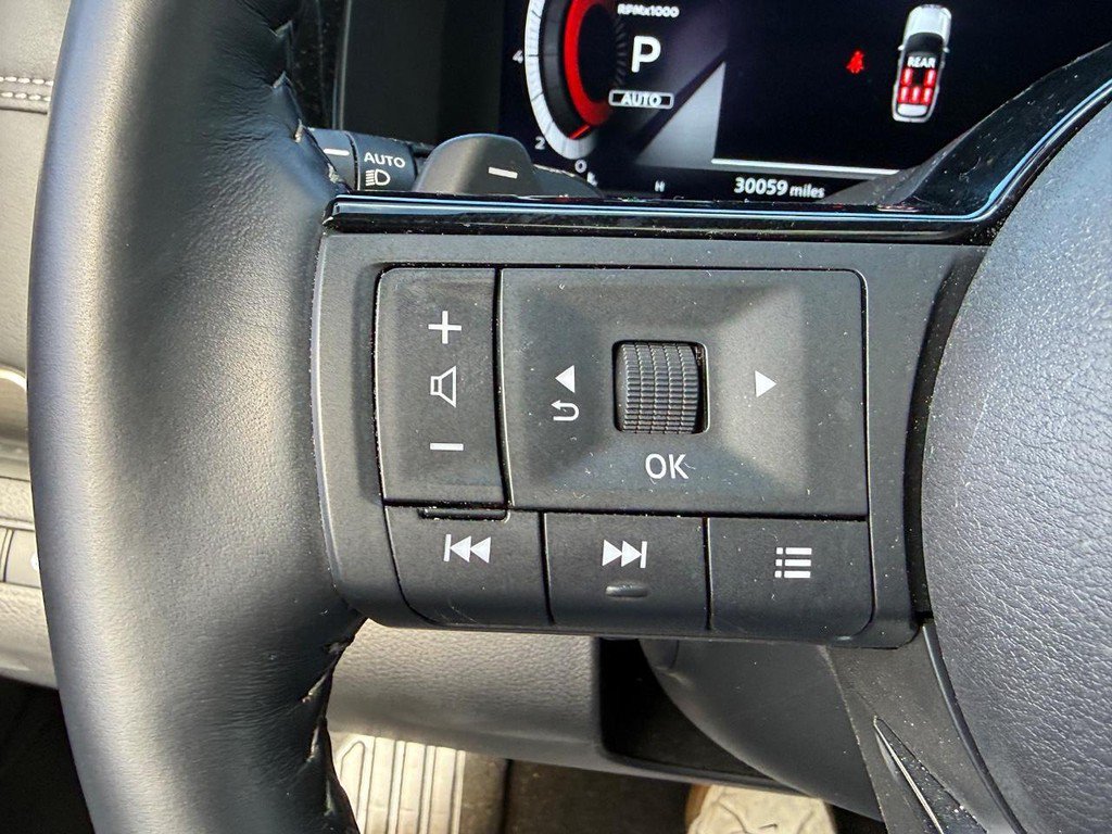 Used 2024 Nissan Pathfinder Platinum w/ Lighting Package (N93) AWD/4WD image 20