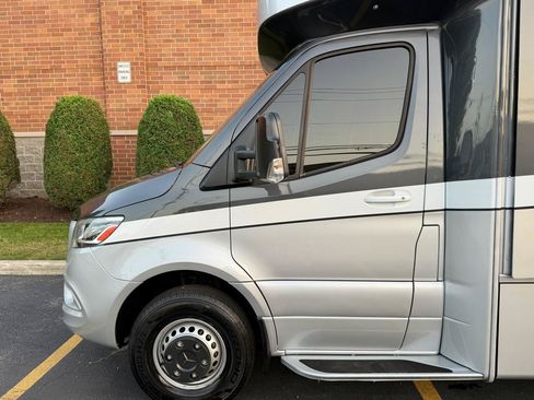 Used 2019 Mercedes-Benz Sprinter 170 image 28