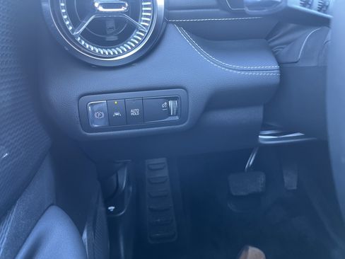 Used 2025 Chevrolet Blazer EV LT image 23