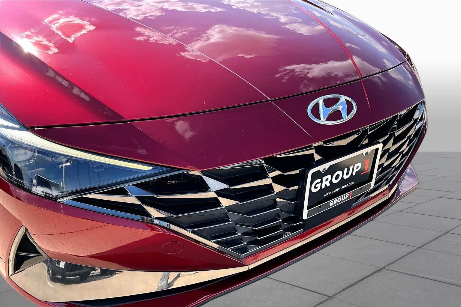 Used 2023 Hyundai Elantra Limited FWD image 29