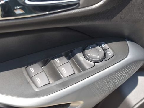New 2026 Chevrolet Trax LS w/ LS Convenience Package FWD image 15