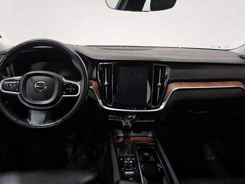Used 2019 Volvo S60 T6 Inscription image 23