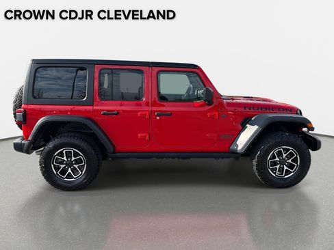 Used 2024 Jeep Wrangler Unlimited Rubicon image 3